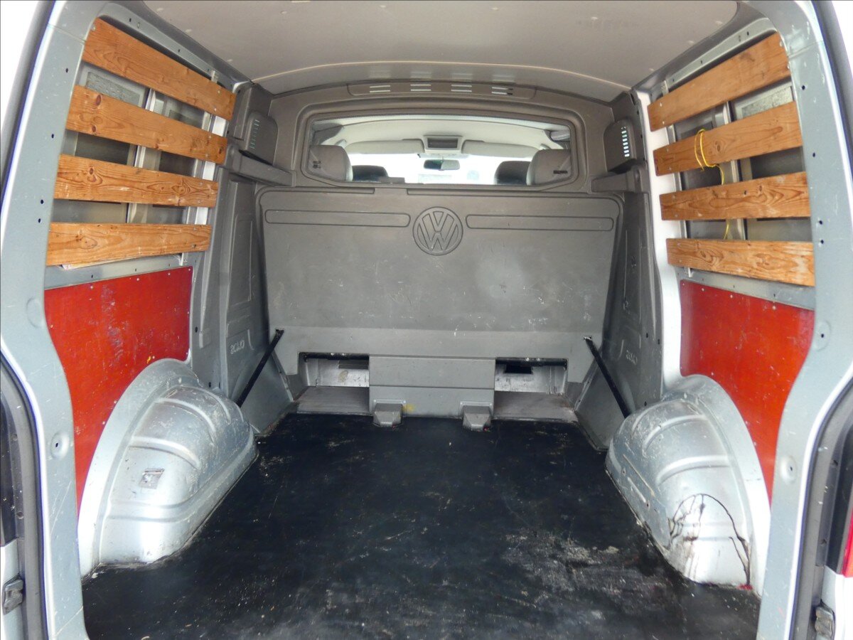 Volkswagen Transporter Kombi 2,5 l 96 kw