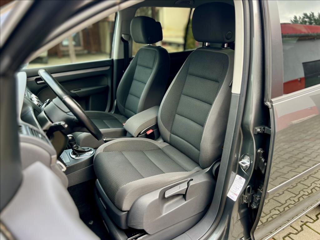 Volkswagen Touran MPV 1,6 l 77 kw