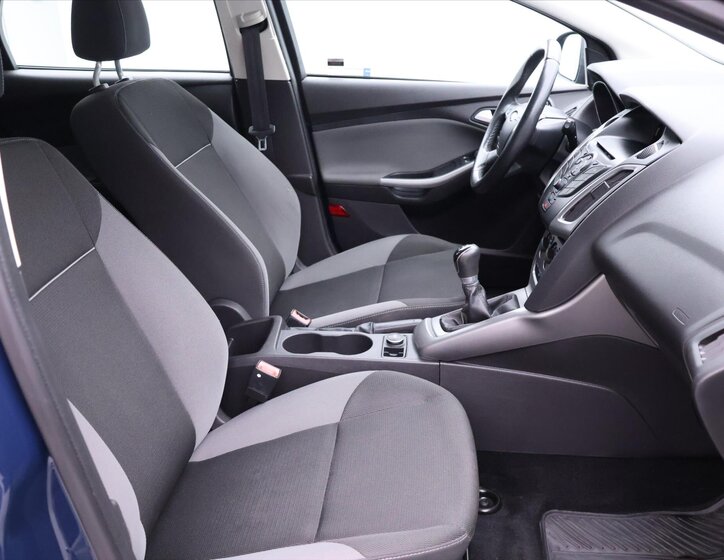 Ford Focus Kombi 998,0 74 kw