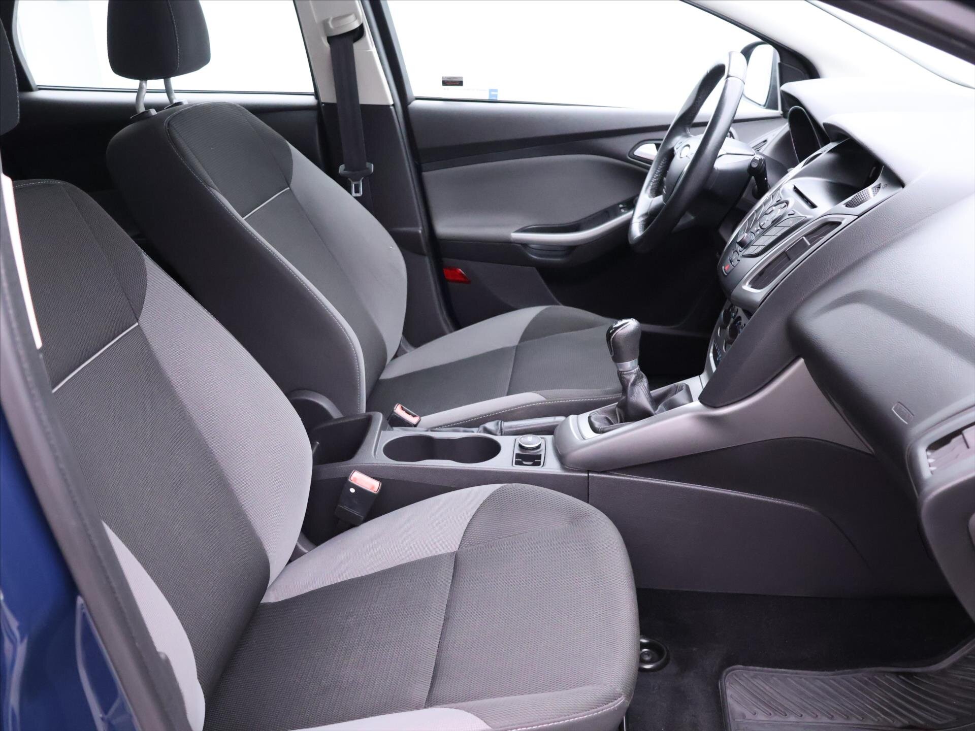 Ford Focus Kombi 998,0 74 kw