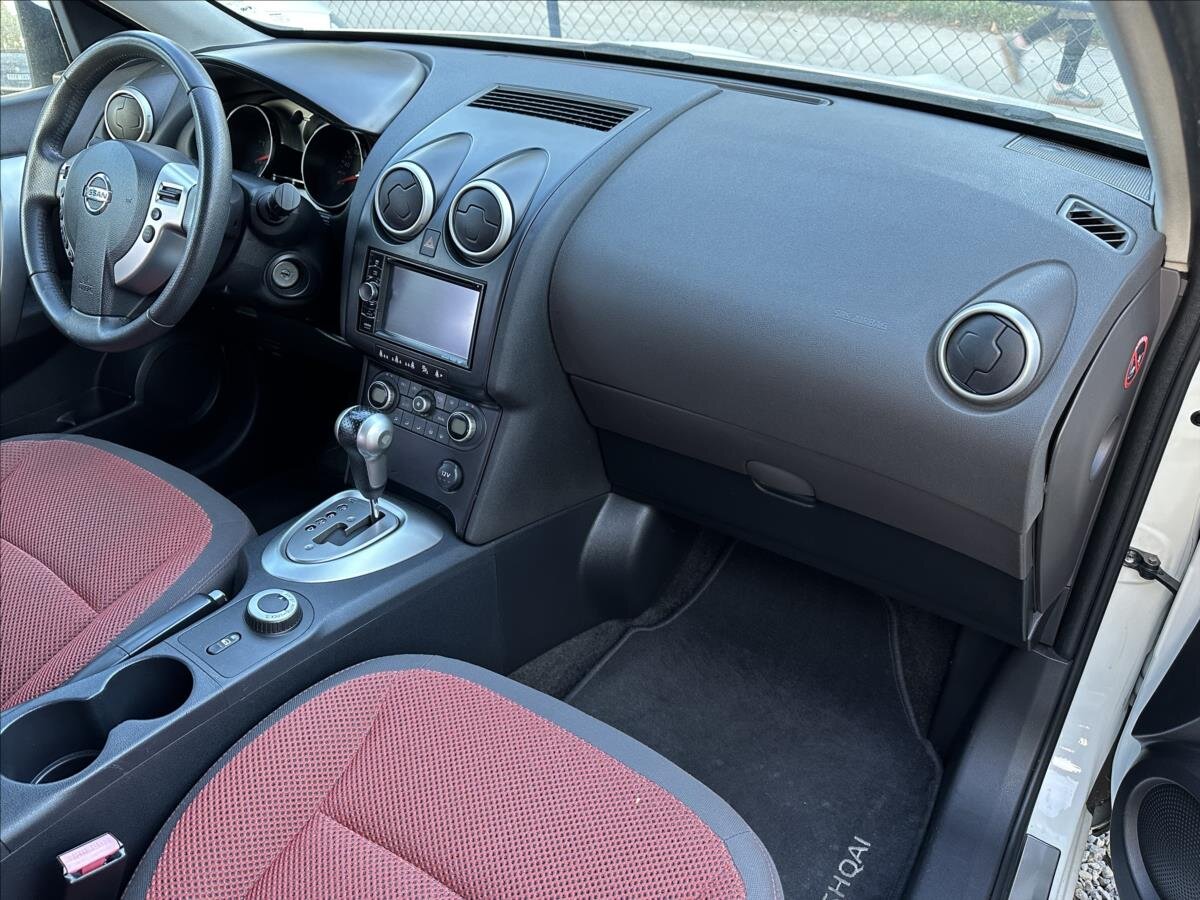Nissan Qashqai SUV 2,0 l 110 kw