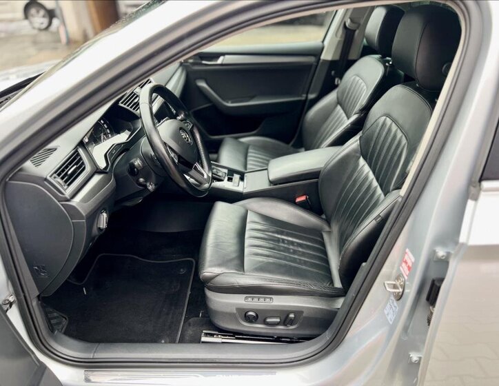 Škoda Superb 11