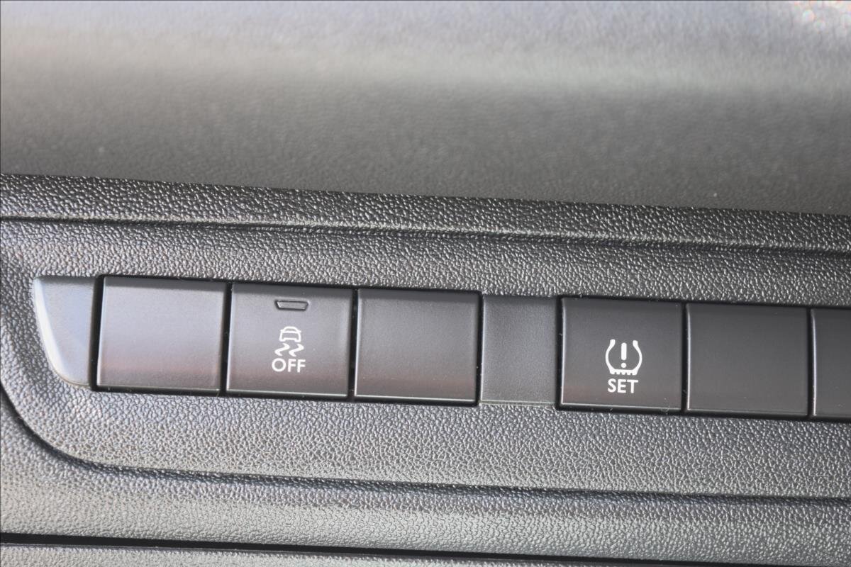 Peugeot 208 Hatchback 1,4 l 50 kw