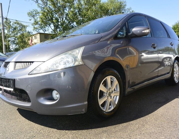 Mitsubishi Grandis 36