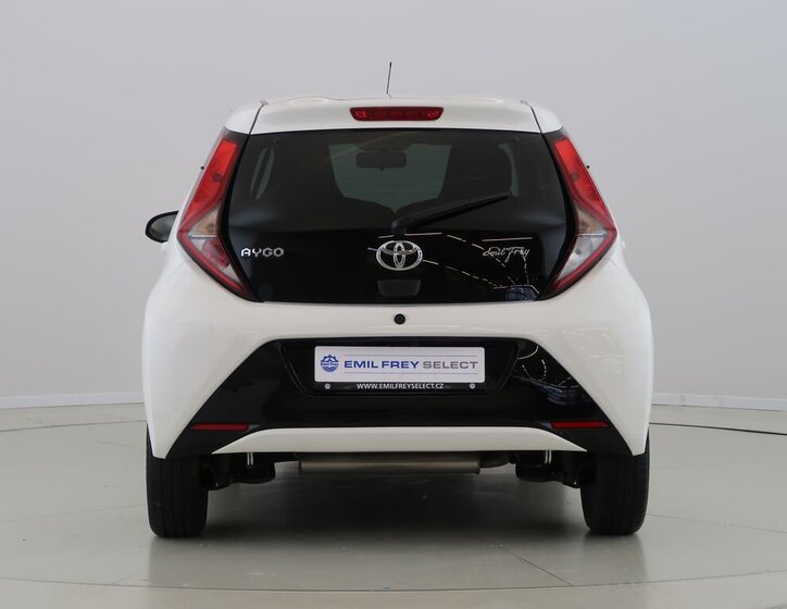 Toyota Aygo Hatchback 998,0 53 kw