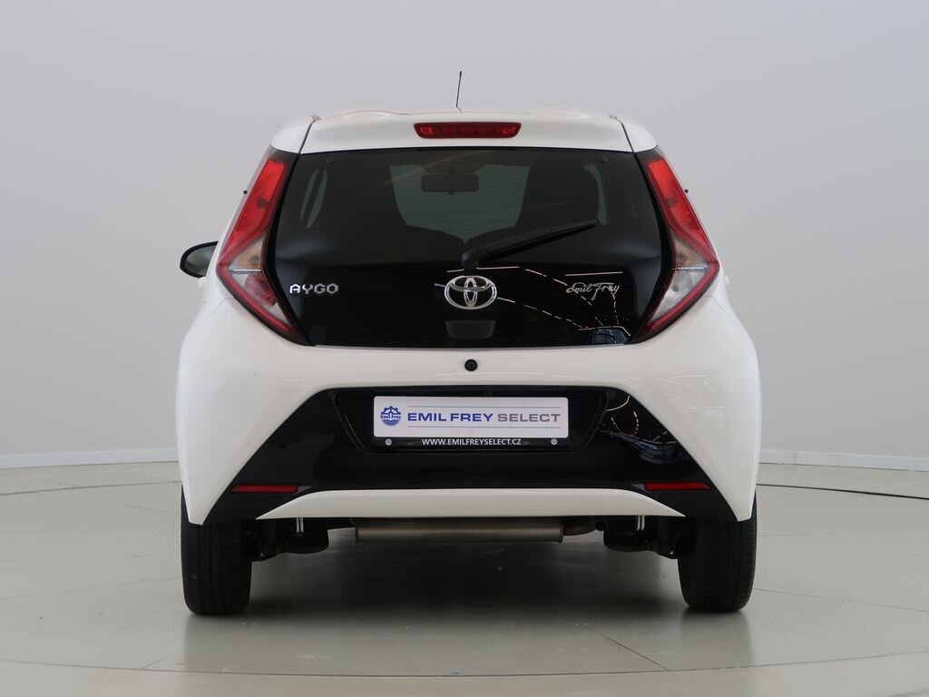 Toyota Aygo Hatchback 998,0 53 kw