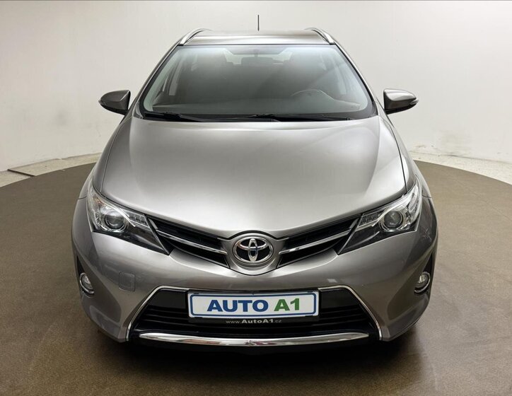 Toyota Auris Kombi 1,4 l 66 kw
