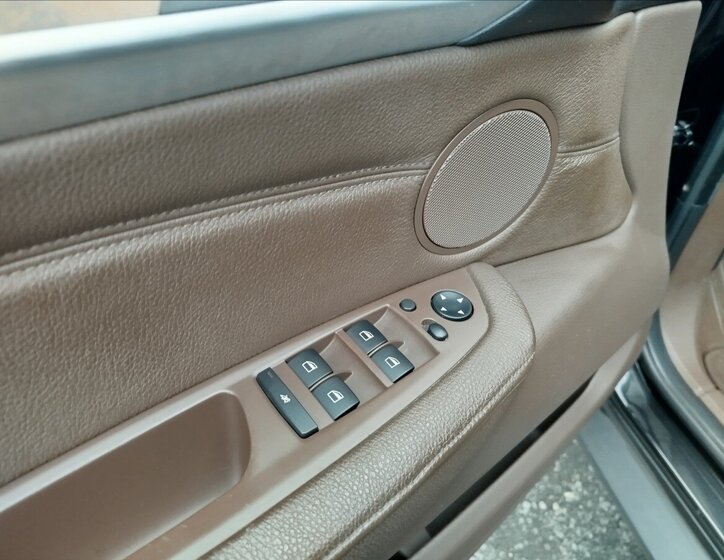 BMW X5 12