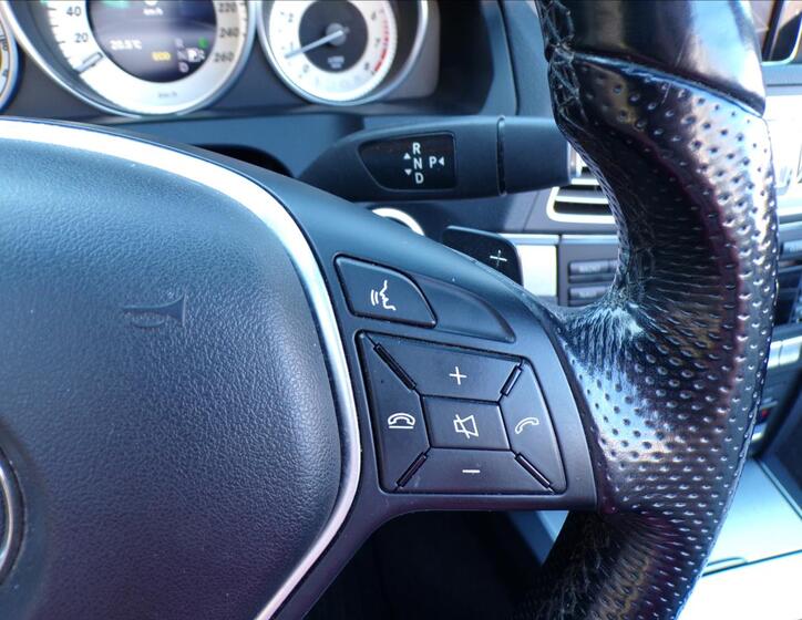 Mercedes-Benz Třídy E 17