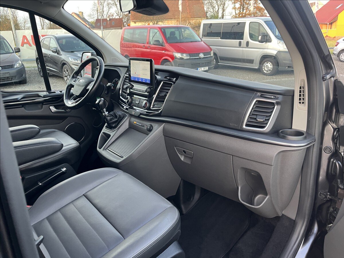 Ford Tourneo Custom Kombi 2,0 l 136 kw