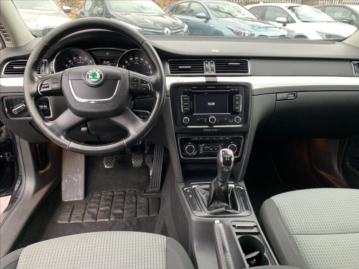 Škoda Superb Kombi 1,6 l 77 kw