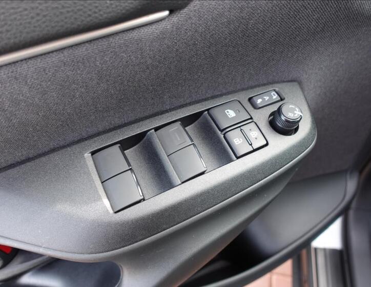 Toyota Yaris Cross 16