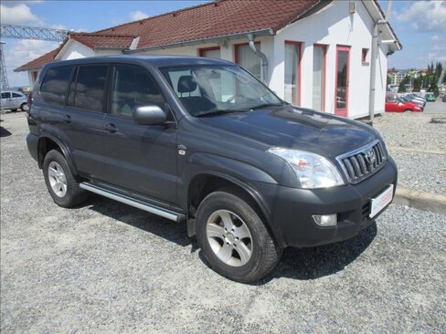 Toyota Land Cruiser Kombi 3,0 l 127 kw