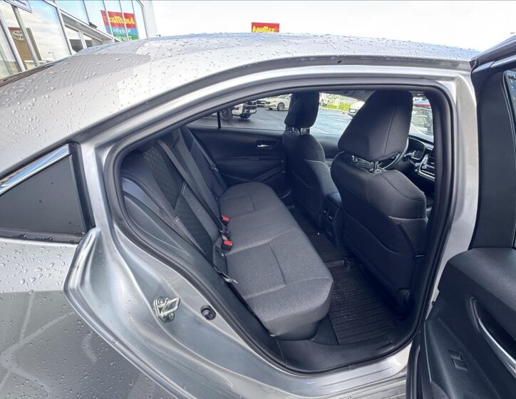 Toyota Corolla Sedan / Limuzína 1,8 l 72 kw