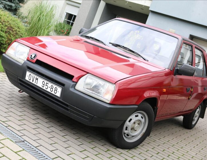 Škoda Favorit Hatchback 1,3 l 46 kw