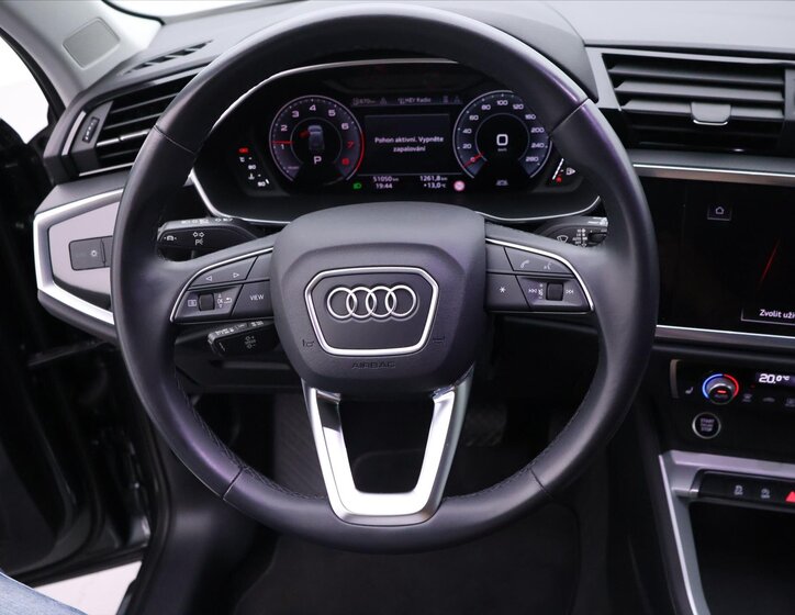 Audi Q3 SUV / Terénní 1,5 l 110 kw