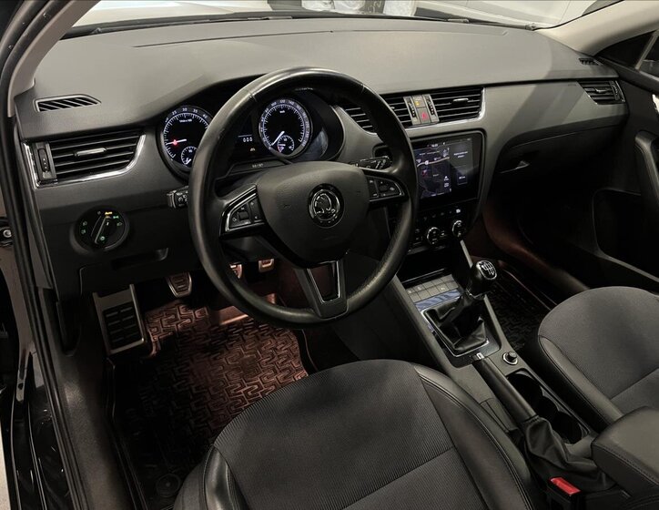 Škoda Octavia Liftback 2,0 l 110 kw