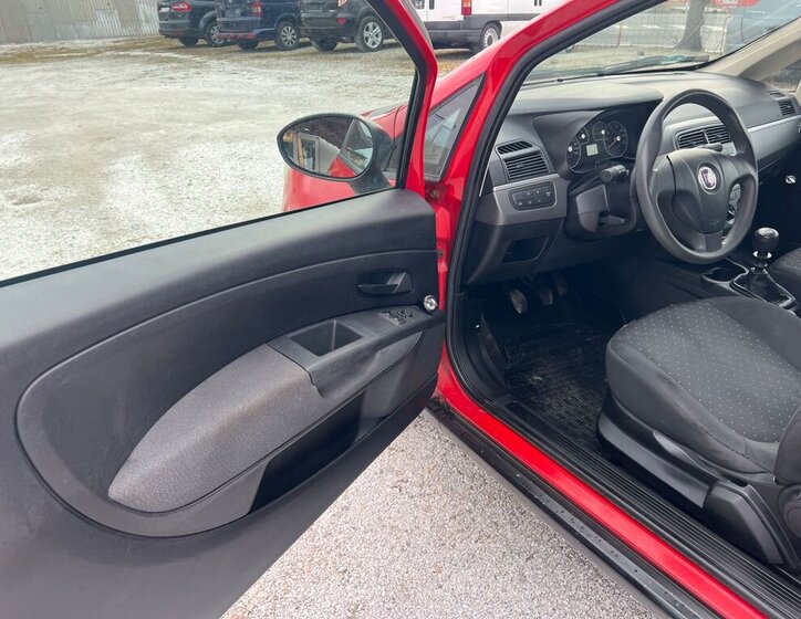 Fiat Grande Punto Kombi 1,2 l 48 kw