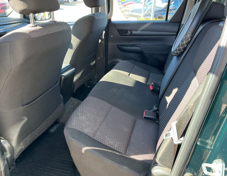 Toyota Hilux Pick-up 2,4 l 110 kw