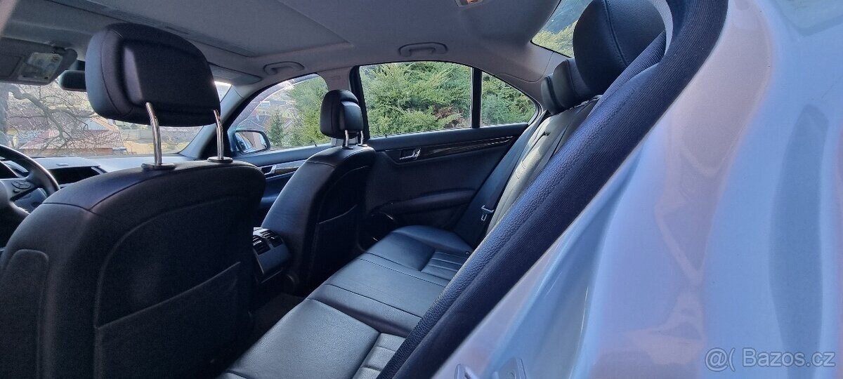 Mercedes-Benz Třídy C Sedan / Limuzína 0,0 165 kw