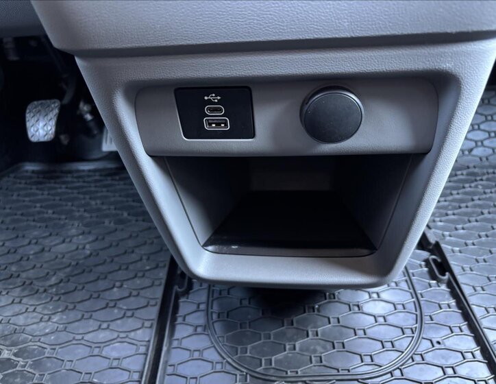 Ford Tourneo Custom Kombi 2,0 l 110 kw