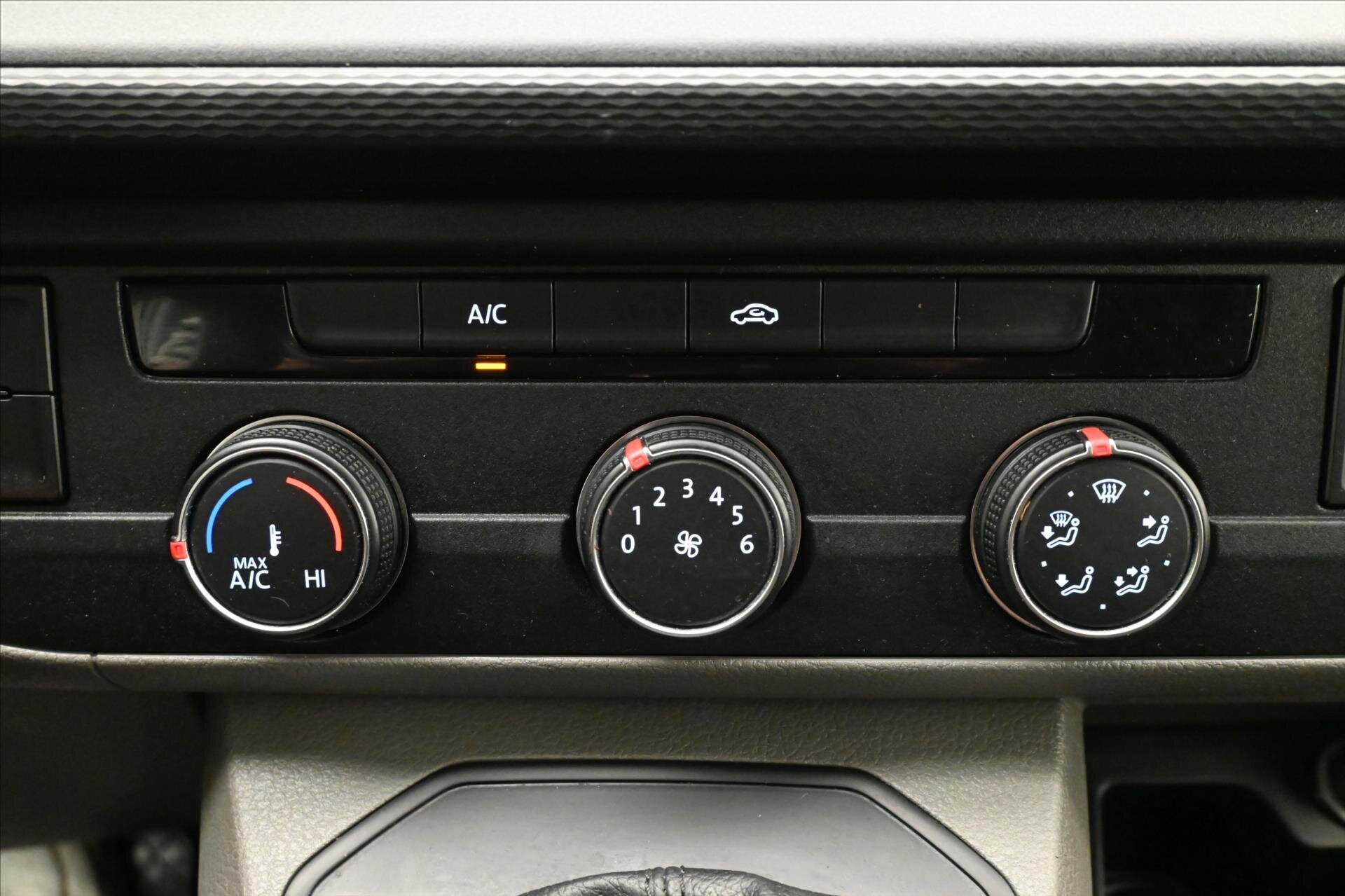 Volkswagen Transporter Skříň 2,0 l 110 kw