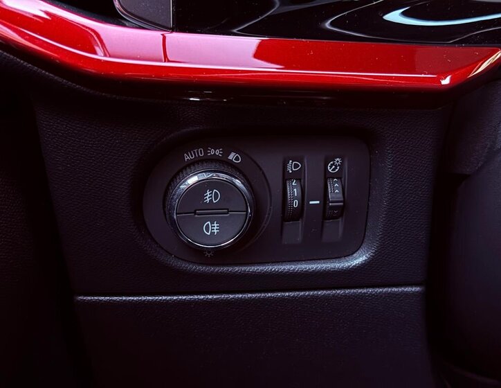 Opel Mokka SUV / Terénní 1,2 l 96 kw