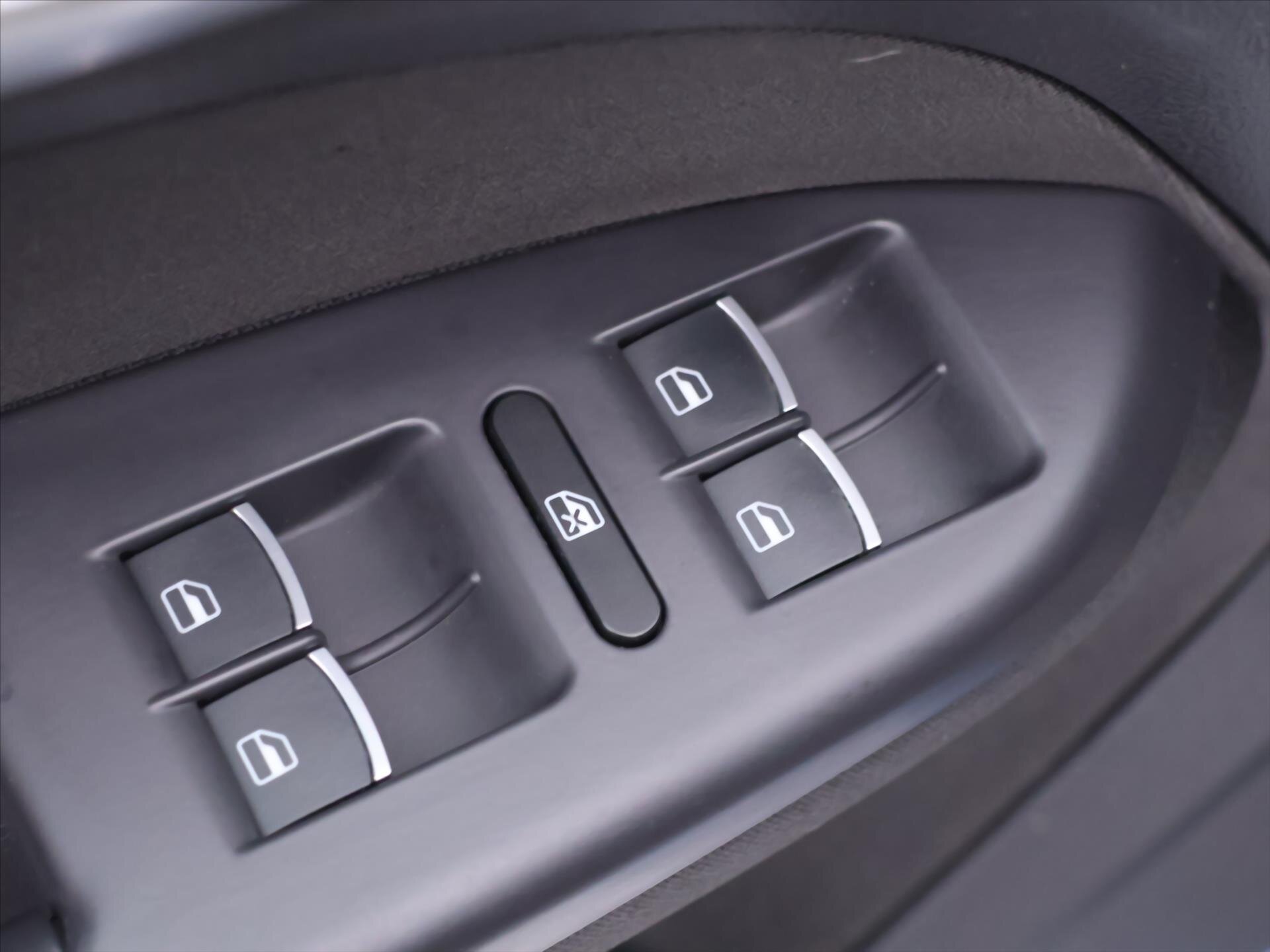 Volkswagen Touran MPV 1,2 l 77 kw