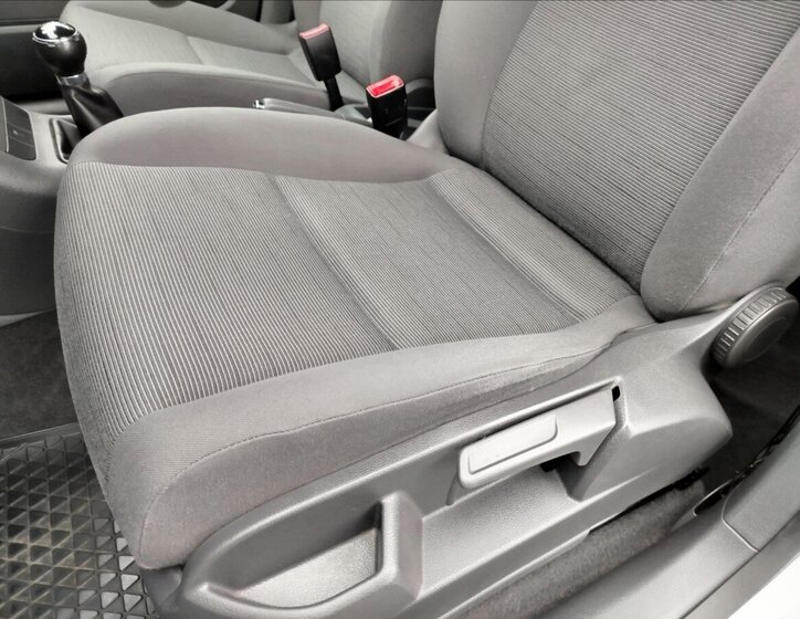 Volkswagen Golf Plus 11