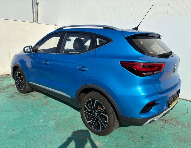 MG ZS 4