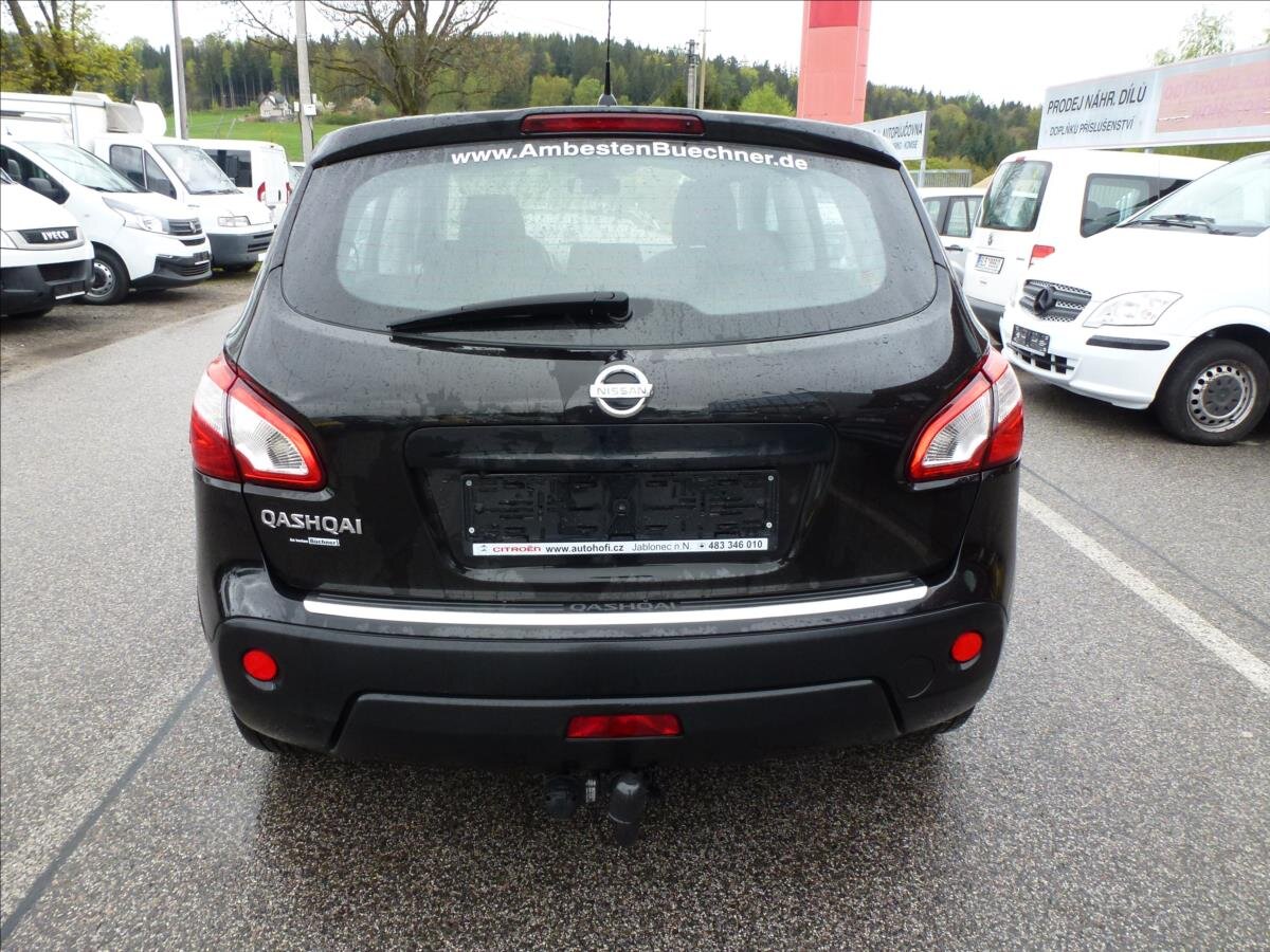 Nissan Qashqai SUV / Terénní 2,0 l 104 kw