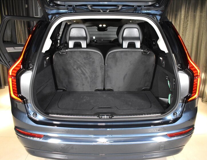 Volvo XC90 SUV / Terénní 2,0 l 335 kw