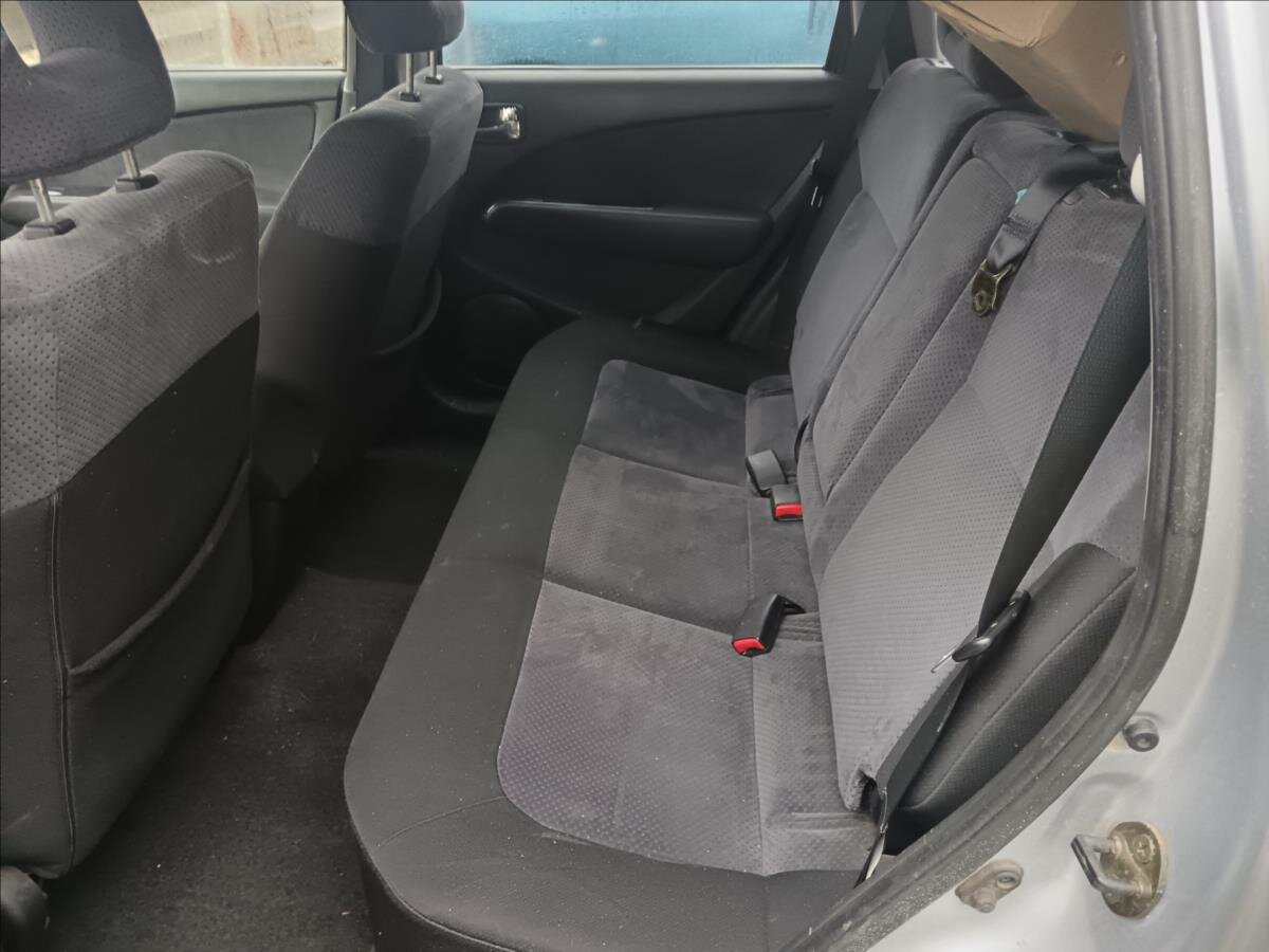 Mitsubishi Outlander Kombi 2,0 l 100 kw