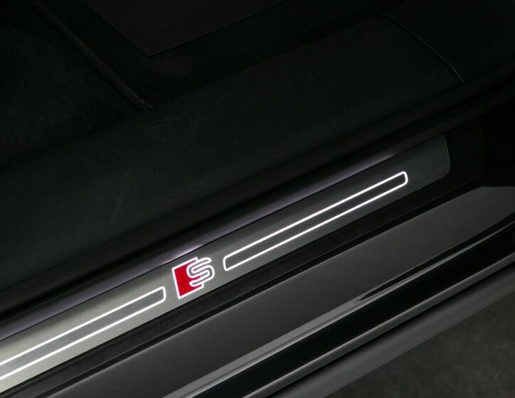 Audi e-tron SUV 0,0 300 kw