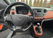 Hyundai i10 15
