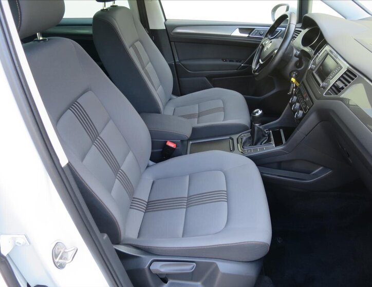 Volkswagen Golf Sportsvan Kombi 1,4 l 92 kw