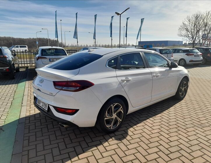Hyundai i30 Liftback 998,0 88 kw