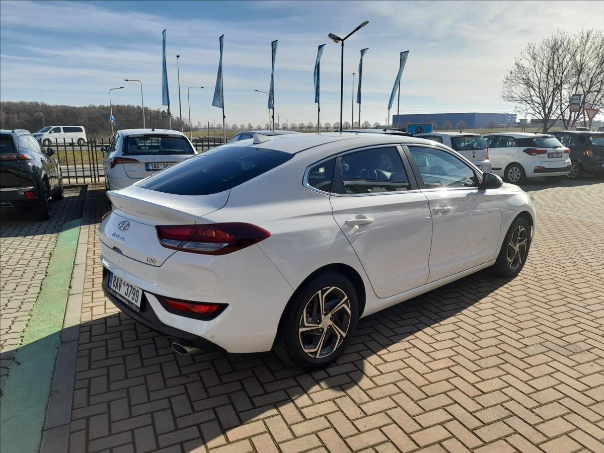 Hyundai i30 Liftback 998,0 88 kw