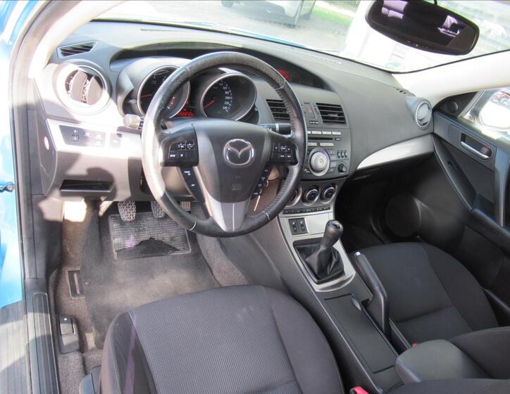 Mazda 3 11