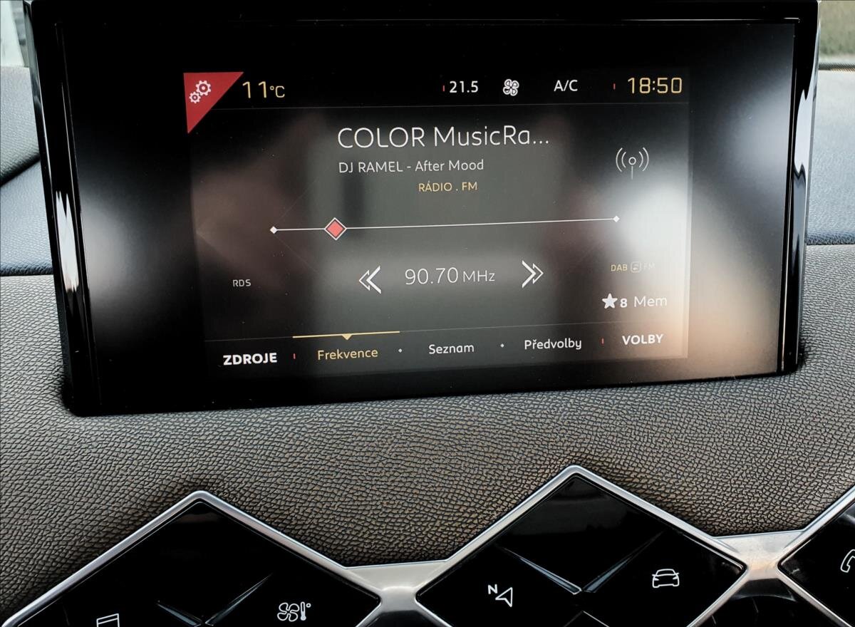 DS Automobiles DS3 Crossback SUV 1,5 l 75 kw