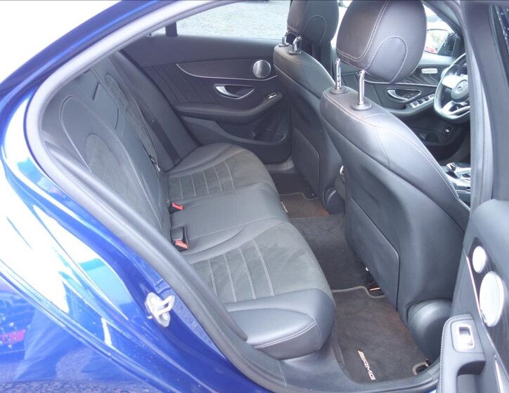 Mercedes-Benz Třídy C Sedan 2,0 l 143 kw