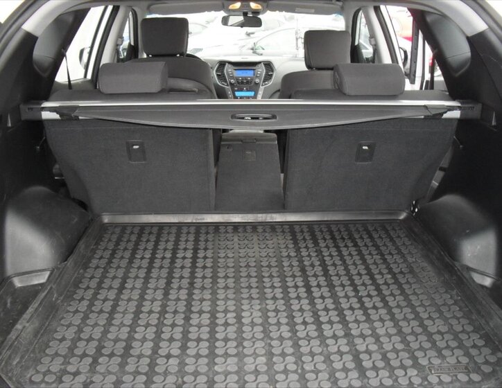 Hyundai Santa Fe SUV / Terénní 2,2 l 145 kw