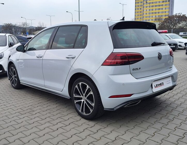 Volkswagen Golf Kombi 2,0 l 110 kw