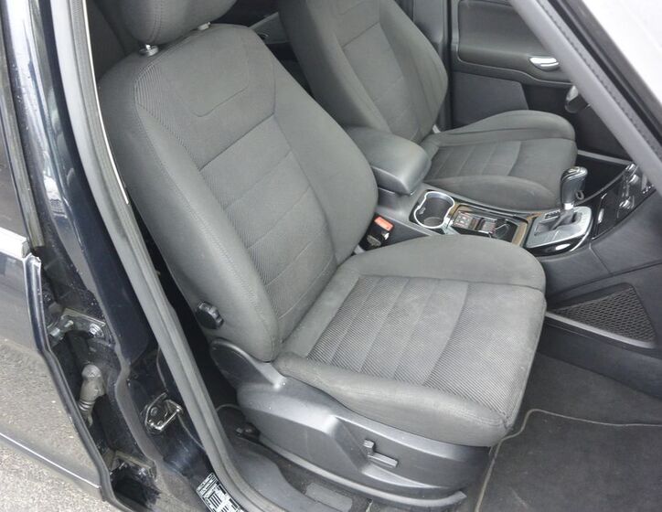 Ford S-MAX MPV 2,2 l 147 kw