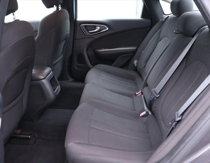 Chrysler 200 Sedan 2,4 l 135 kw