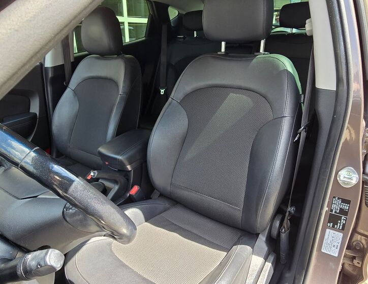 Hyundai ix35 12