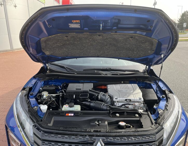 Mitsubishi Eclipse Cross SUV / Terénní 2,4 l 72 kw