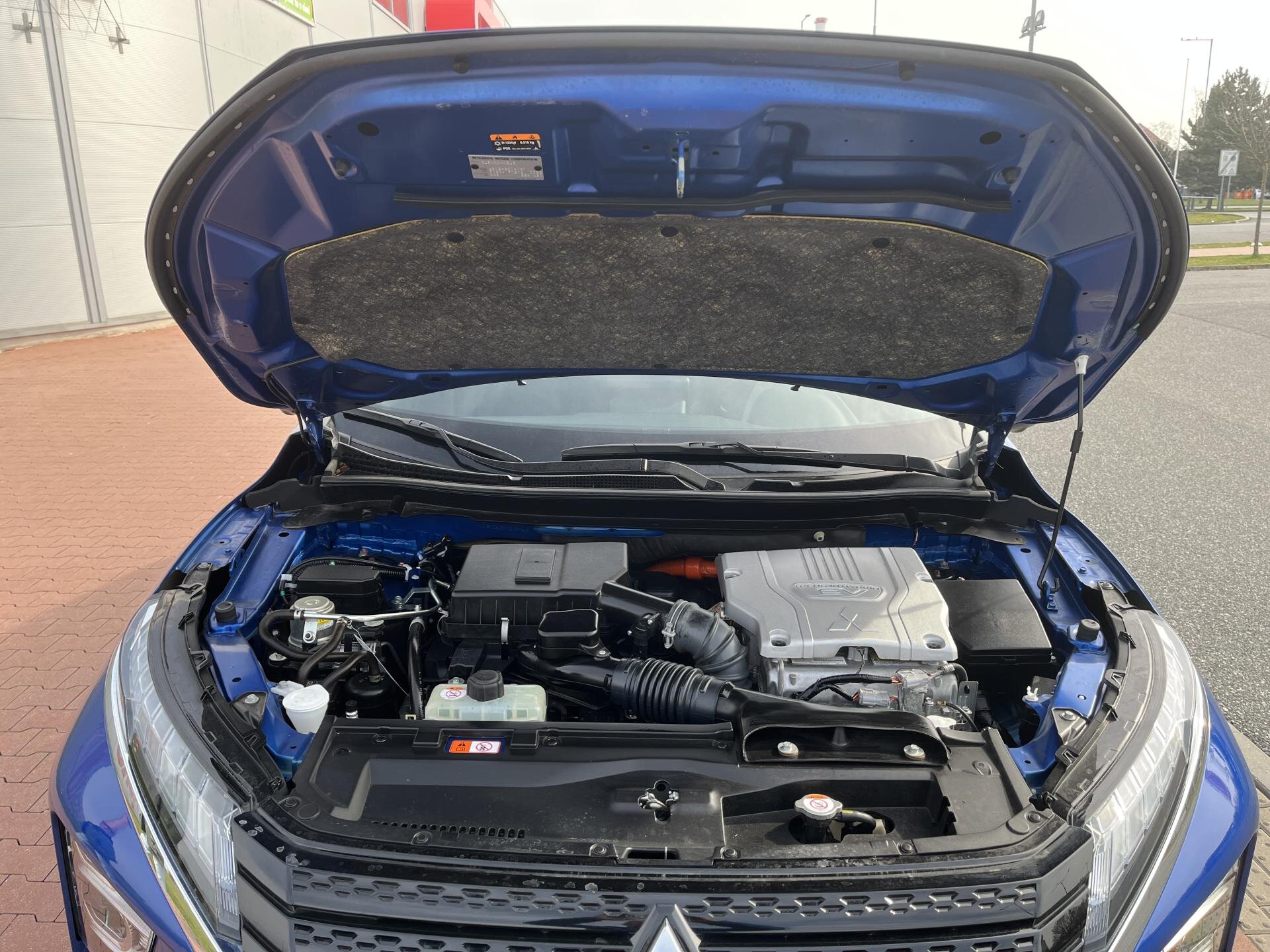 Mitsubishi Eclipse Cross SUV / Terénní 2,4 l 72 kw