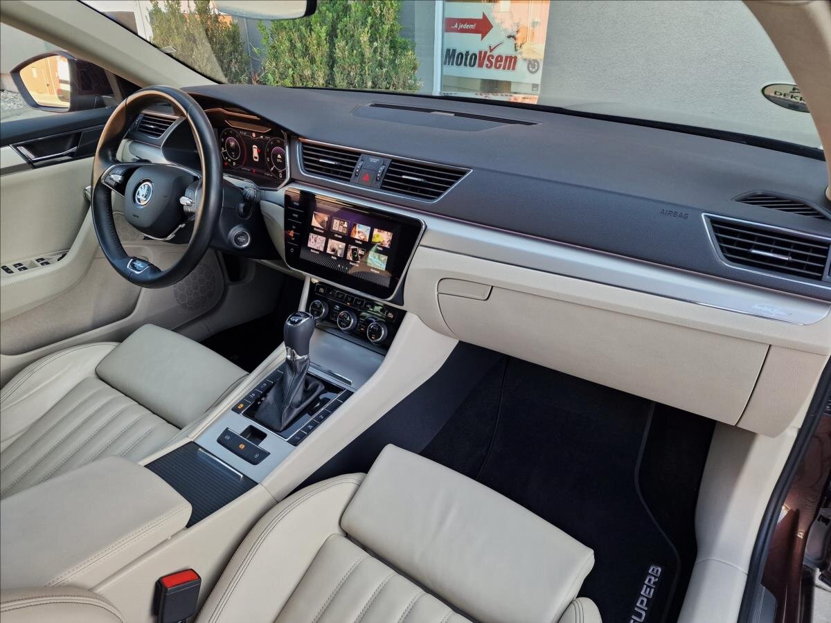 Škoda Superb