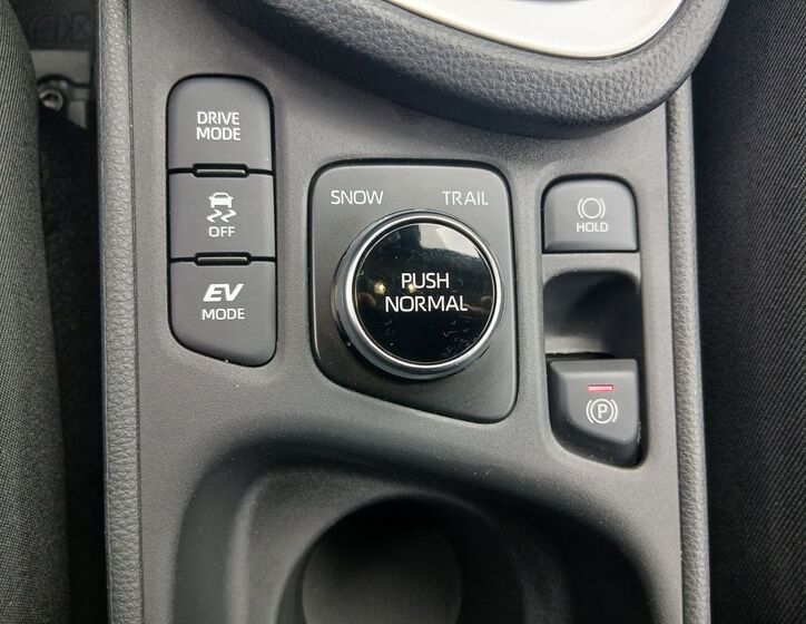 Toyota Yaris Cross 26